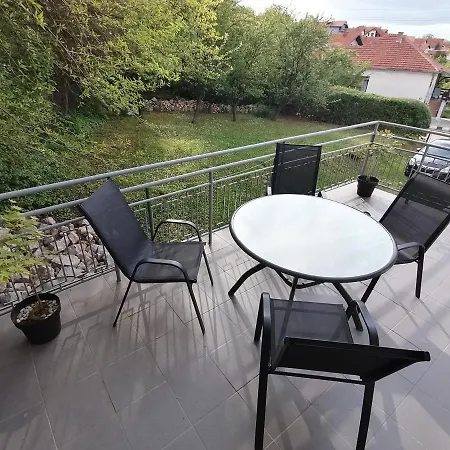Villa Pola *